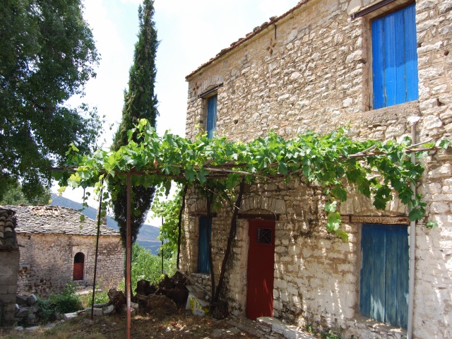Immobilier Peloponnese - Grande maison de petre a vendre